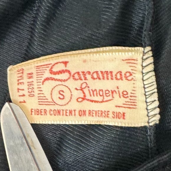 Vintage Saramae Lace Half Slip - Picture 4 of 5